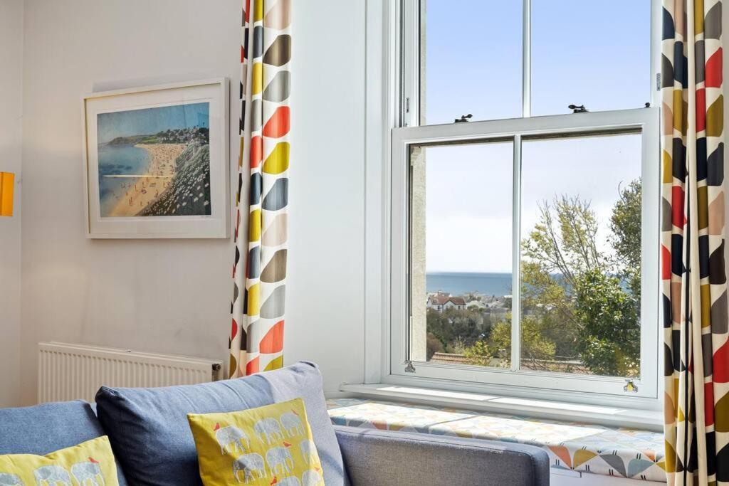Pendennis - Bright Victorian Flat, Sea Views & Close To Beach ファルマス エクステリア 写真